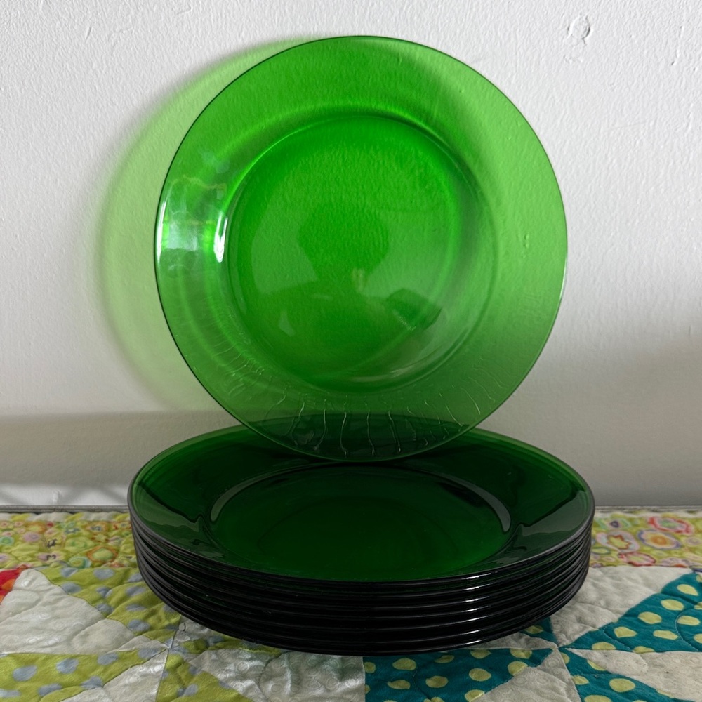 VERECO Vintage Emerald Green Glass Salad Plates Set Of 8 MCM Homeware Dinnerware